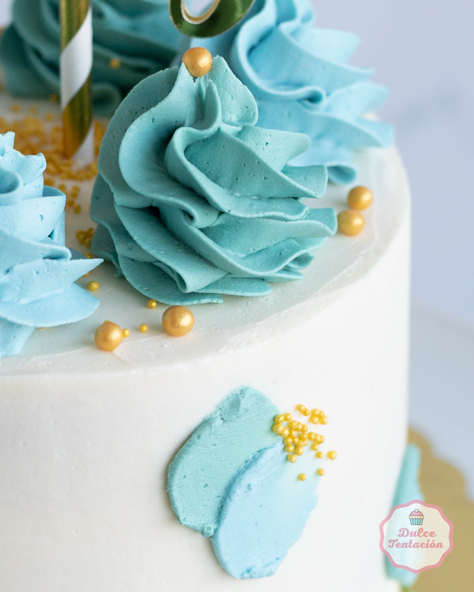 TARTA MI BAUTIZO (DORADO) desde 8/12 porciones – dulcetentacionmalaga, image size:1638x2048